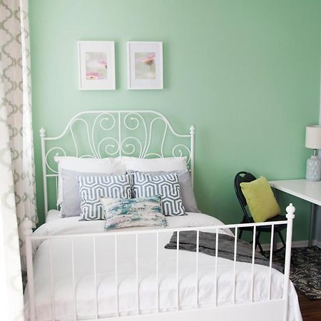 Dream Catcher Travel House Toronto Bagian luar foto